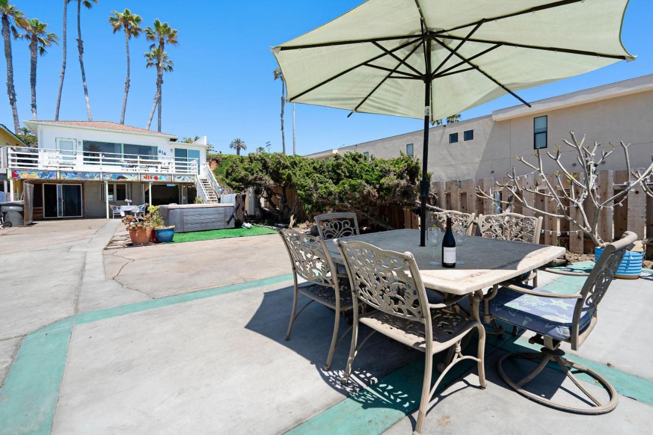 Beachfront Cottage Upper Unit Oceanside Exterior foto